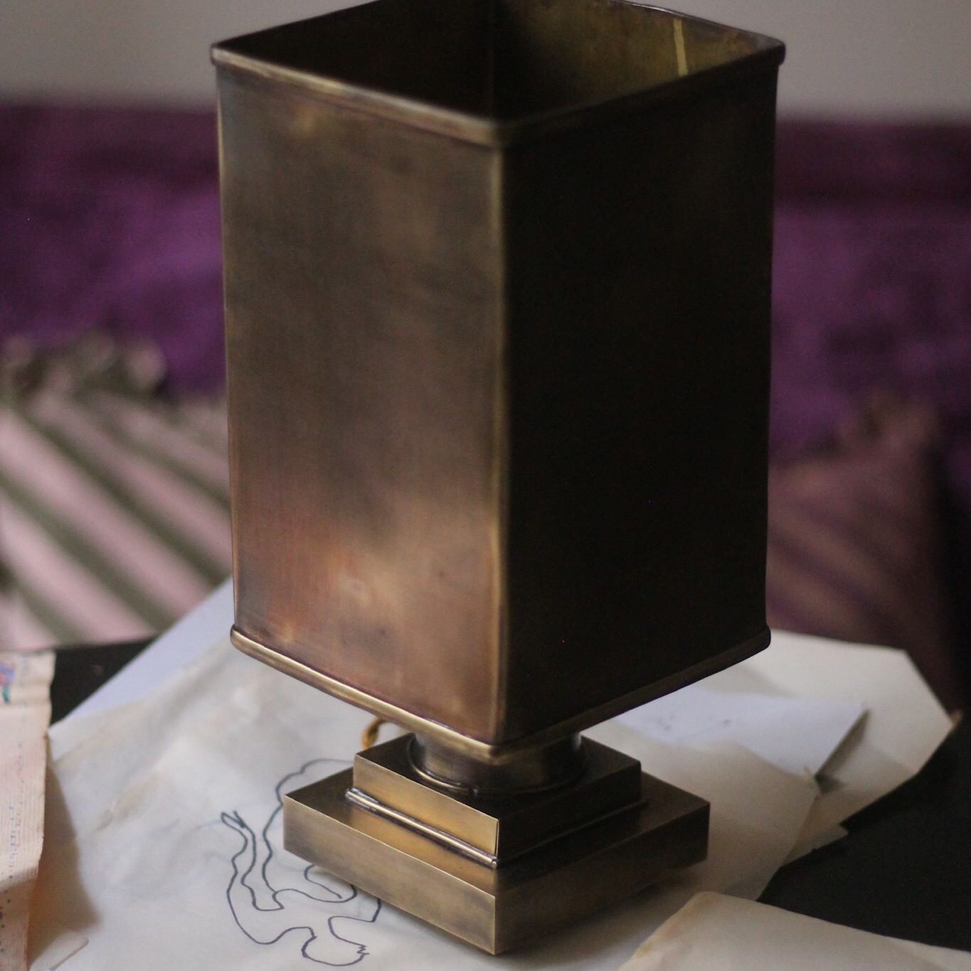 lampe de table en laiton orient express - création sophie casier