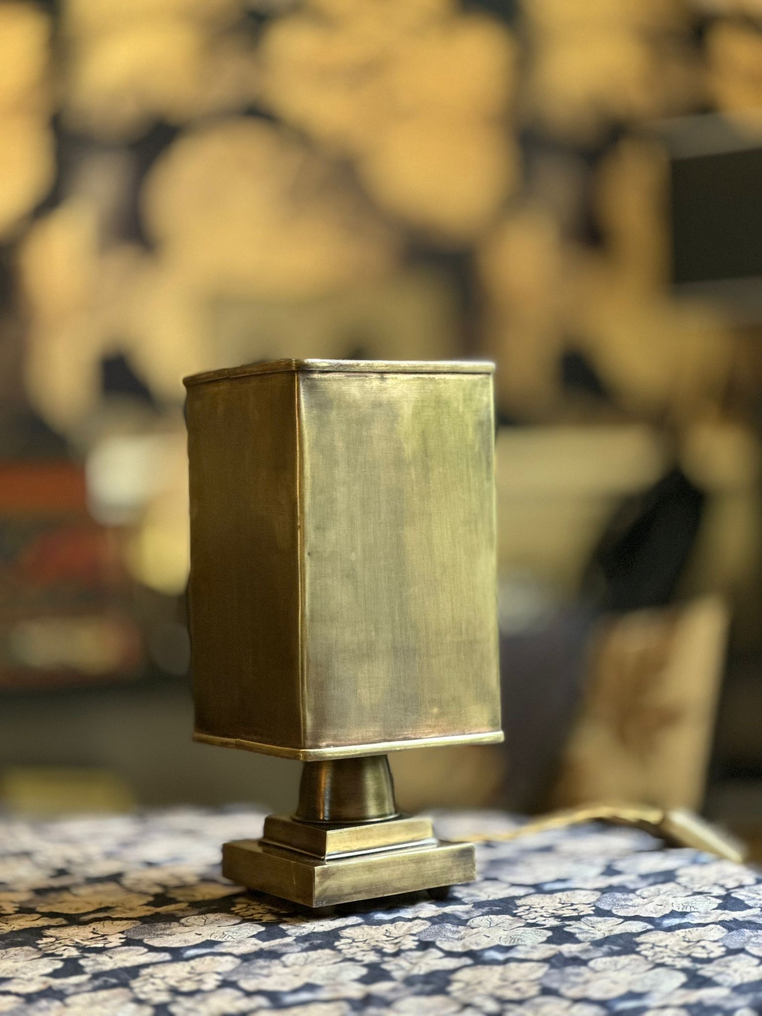 lampe de table en laiton orient express - création sophie casier