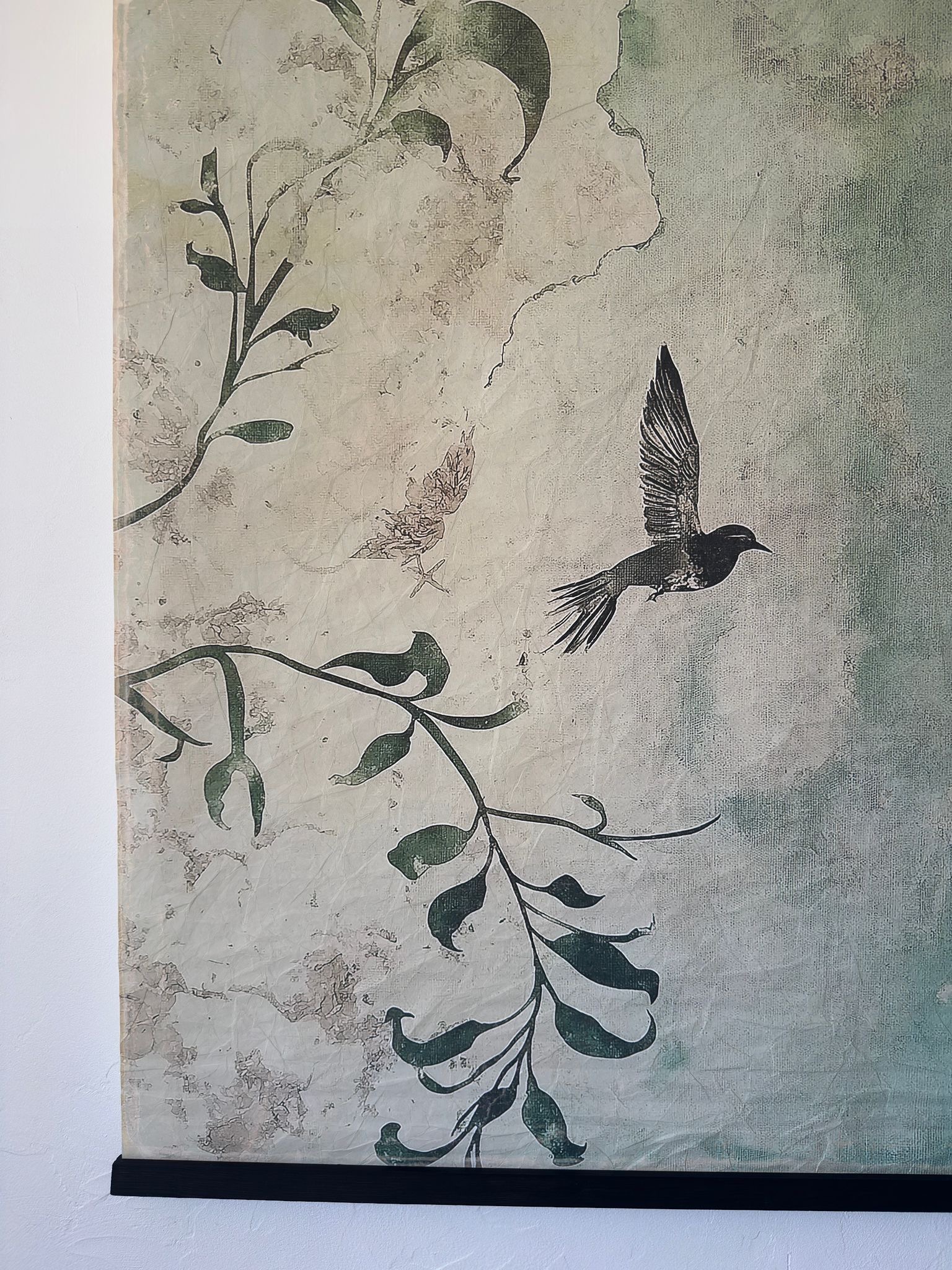 Toile à suspendre, imprimée sur papier froissé et plissé à la main